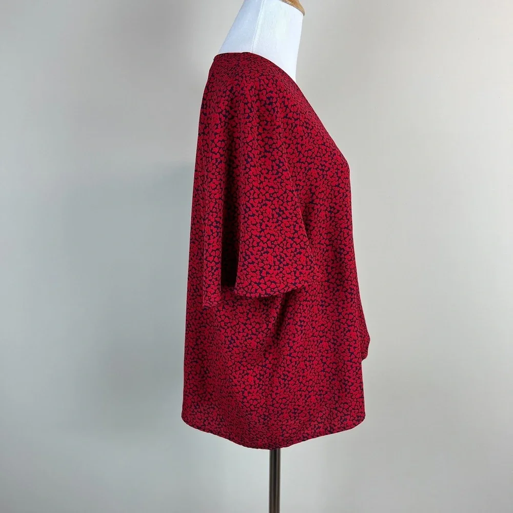 Michael Kors Top XL Red Abstract Heart Tie Front Flutter Sleeve V-Neck Button Up